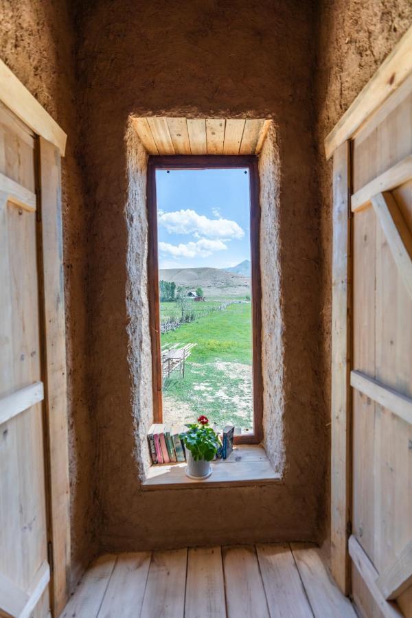 Kyzart Hotel & Horse Tours Bagysh Exteriör bild