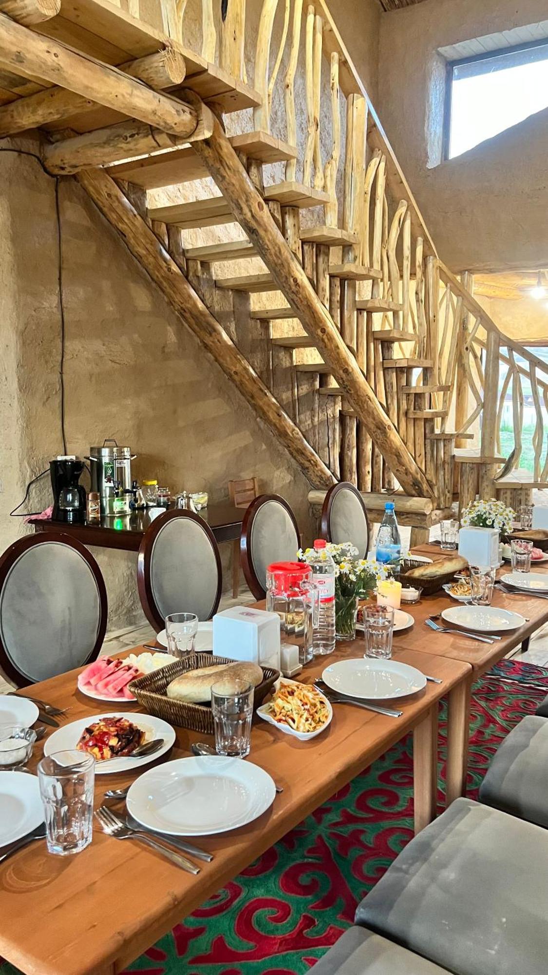 Kyzart Hotel & Horse Tours Bagysh Exteriör bild
