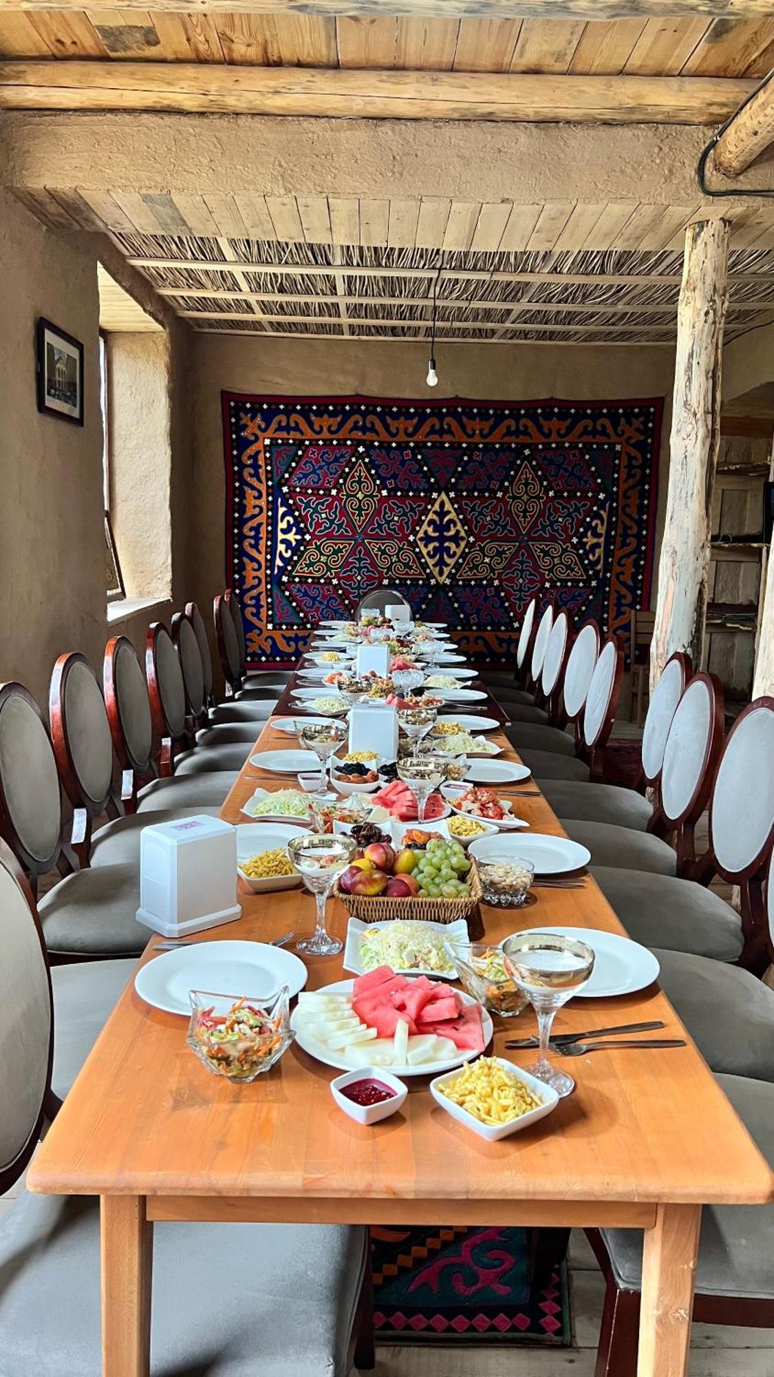 Kyzart Hotel & Horse Tours Bagysh Exteriör bild